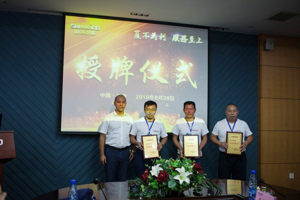 500多名挖掘机用户实地考察，为米乐M6智能点赞！