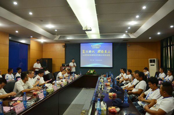 500多名挖掘机用户实地考察，为米乐M6智能点赞！