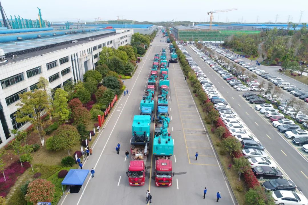 征战全球市。∶桌諱6智能凿岩装备批量发货