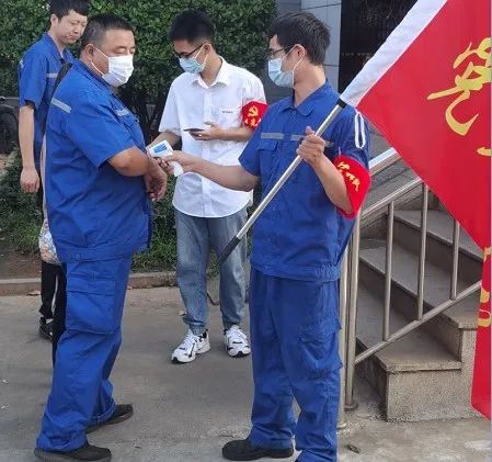 米乐M6工匠 | “浪波”不言苦，甘为“人梯”承大重