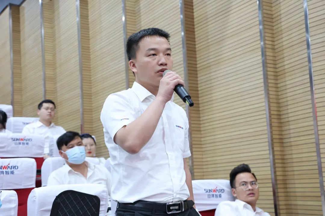 立异引领，智造未来！“2022院士专家长沙行”高端装备高质量生长钻研会盛大举行