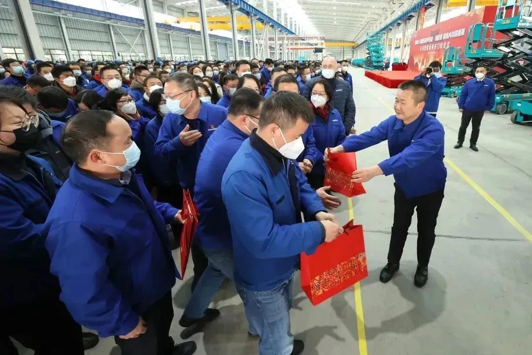 莫道君行早，更有早行人！米乐M6智能癸卯兔年开工大吉