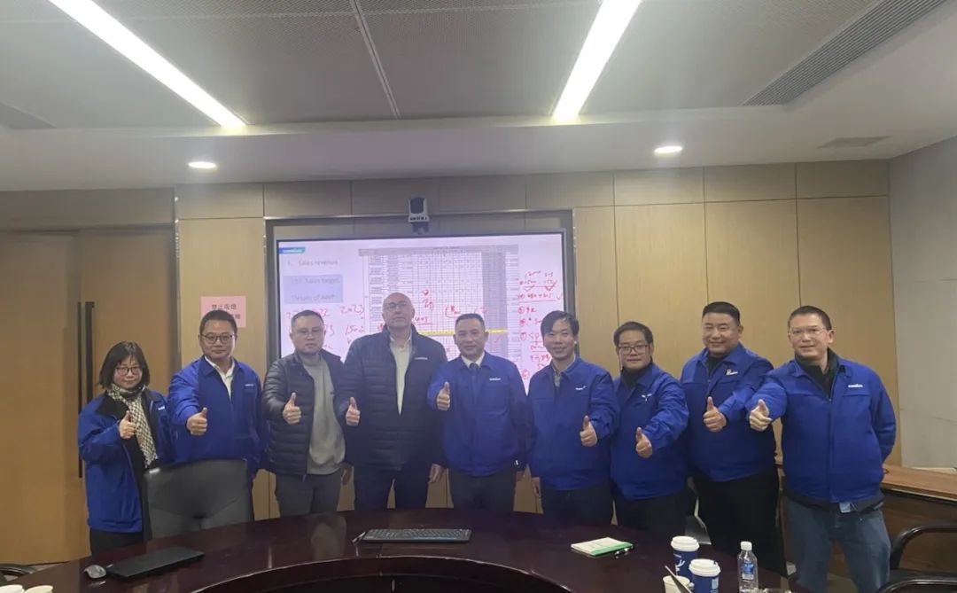 吹响复工“冲锋号”，全力冲刺“开门红”！米乐M6智能高空机械复工复产举行时