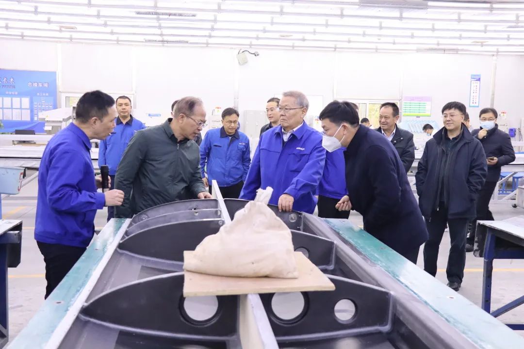 广州市国资委主任陈德俊考察米乐M6智能航空工业基地