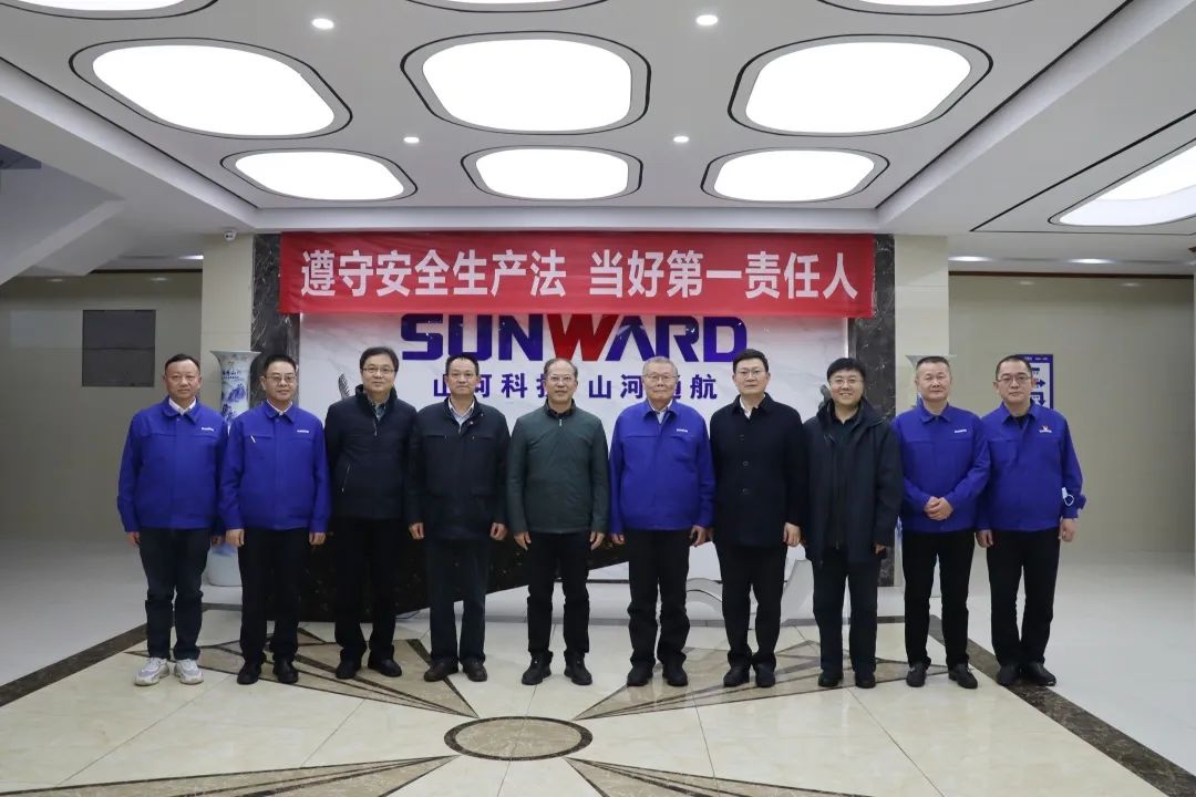 广州市国资委主任陈德俊考察米乐M6智能航空工业基地