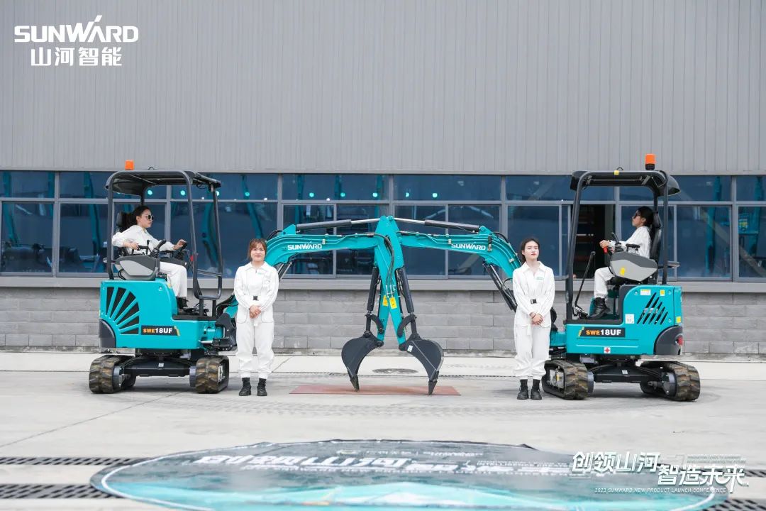 精品出击、互动一直！米乐M6智能F系列挖掘机闪灼长沙展
