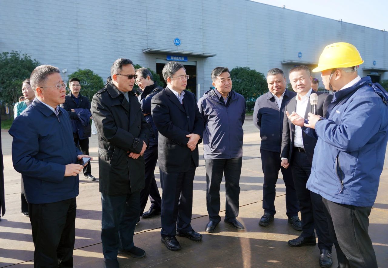 聚焦装备再制造！上海市政协副主席、党组副书记肖贵玉带队调研米乐M6智能