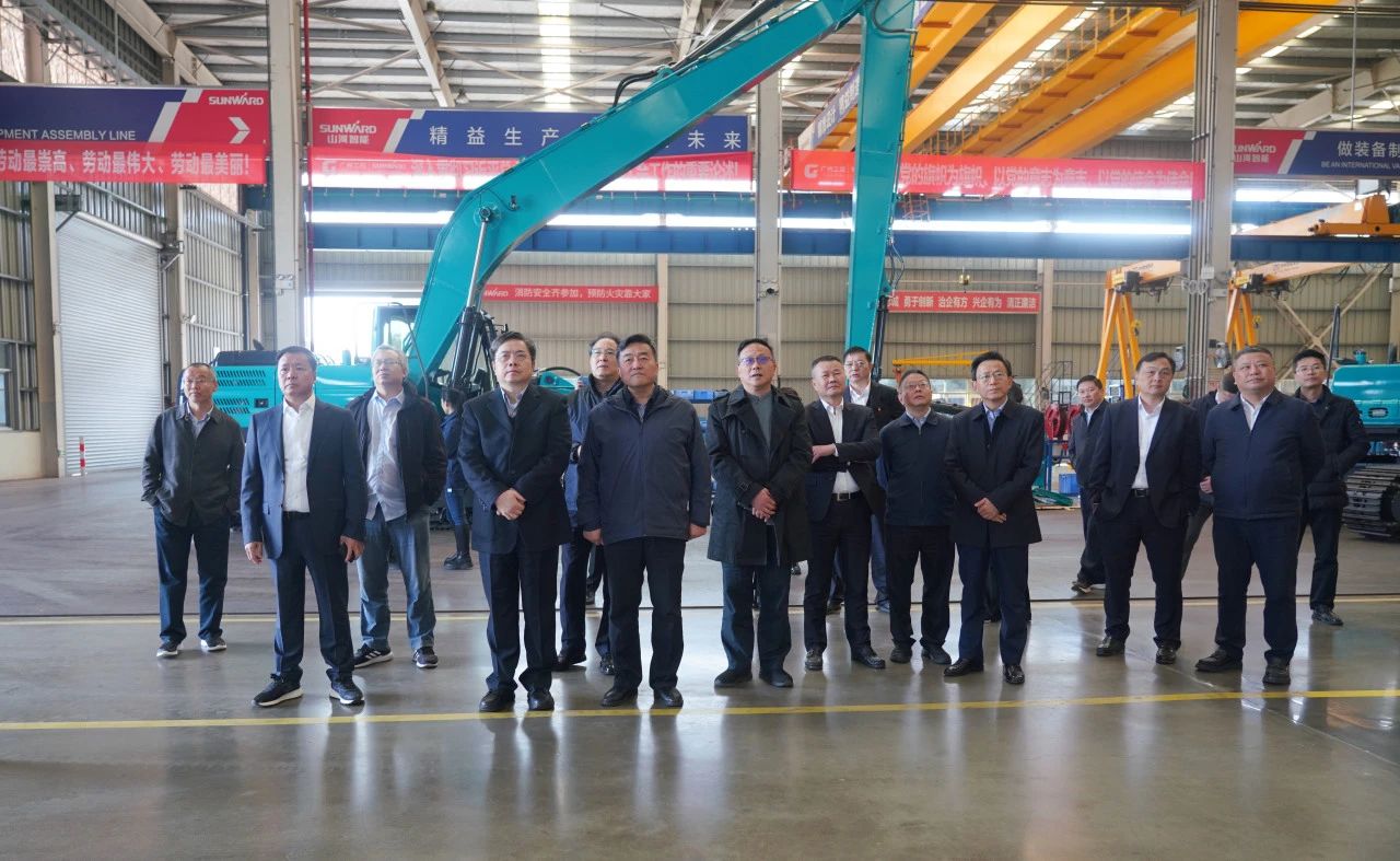 聚焦装备再制造！上海市政协副主席、党组副书记肖贵玉带队调研米乐M6智能